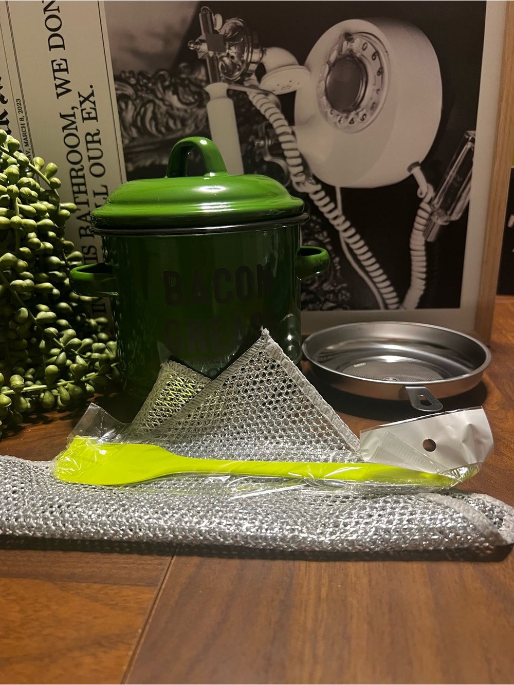 Green Bacon Grease Container with Lime Silicone Spoon - Home Kitchen